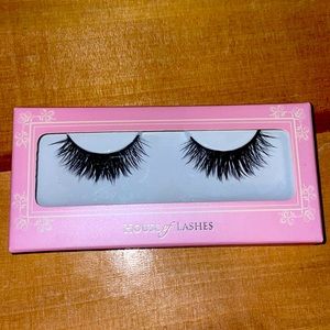 House of Lashes -  Boudoir
